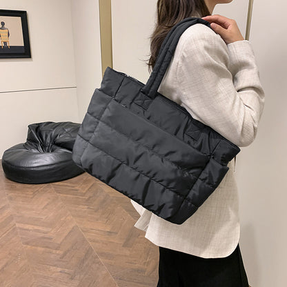 Simple tote bag for ladies with large capacity